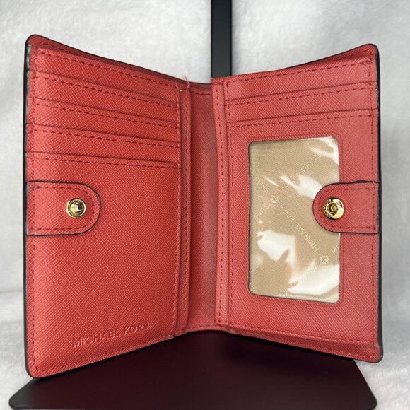 Michael Kors Jet Set Charm Medium Slim Wallet in the color Terracotta Like New - Picture 3 of 3